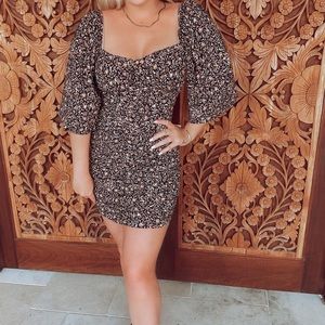 Flower dress with bubble sleeves